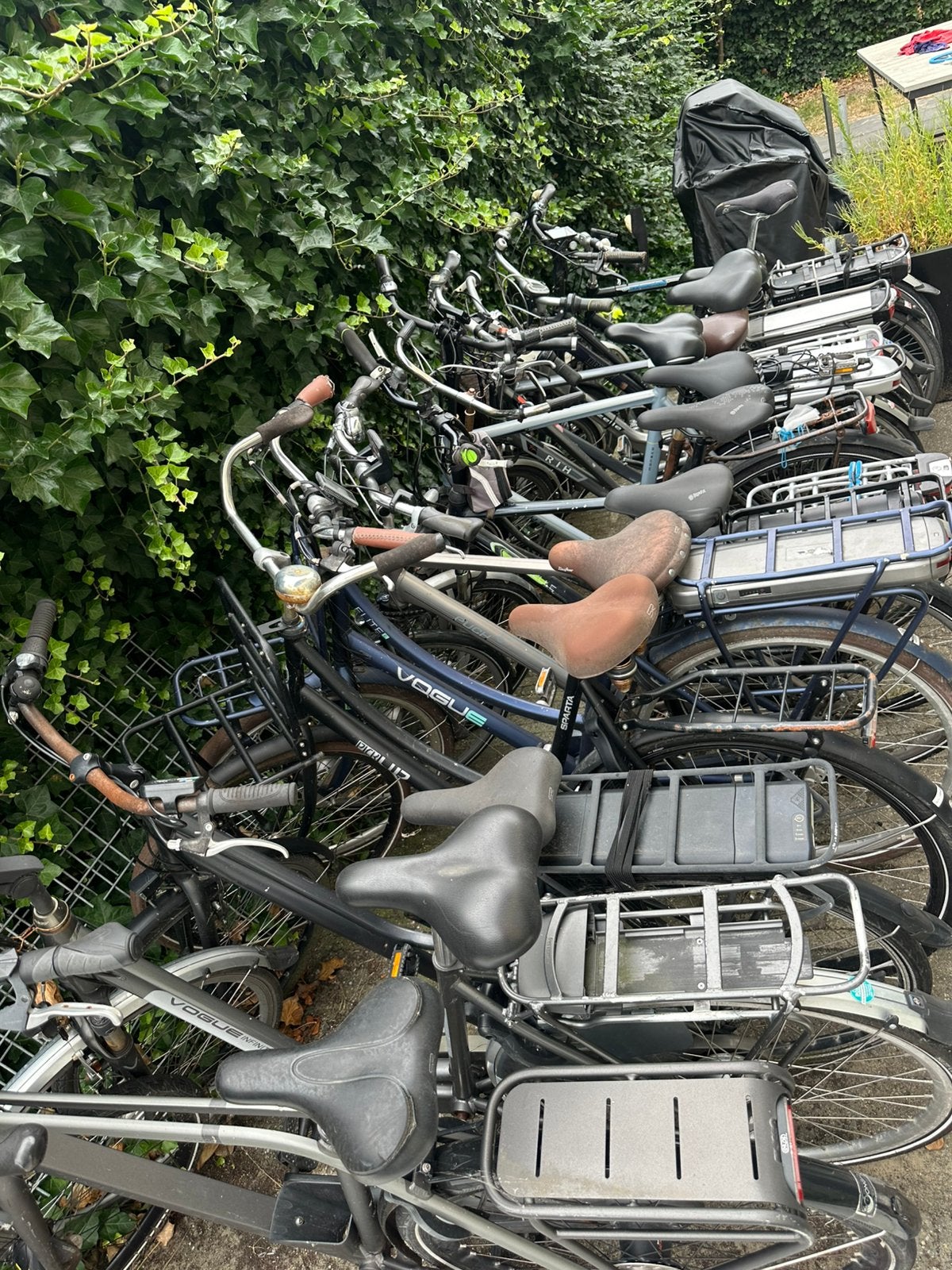 Partij elektrische fietsen normale fietsen en scooter, Ophalen, Batavus