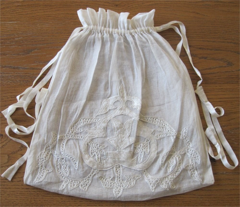 Antieke opberghoes, lingeriehoes, Ophalen of Verzenden