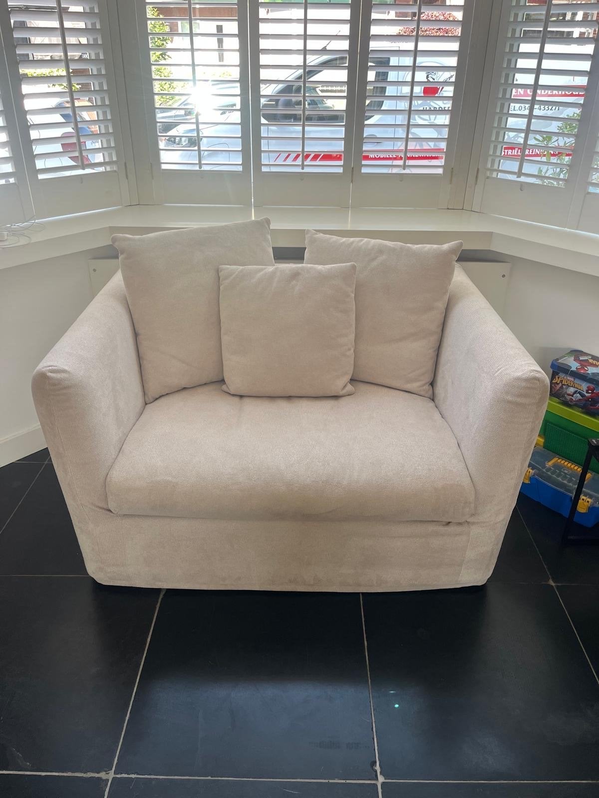 Riviera Maison Loveseat - Zo goed als nieuw, Huis en Inrichting, Ophalen, Overige kleuren, Zo goed als nieuw, Eén