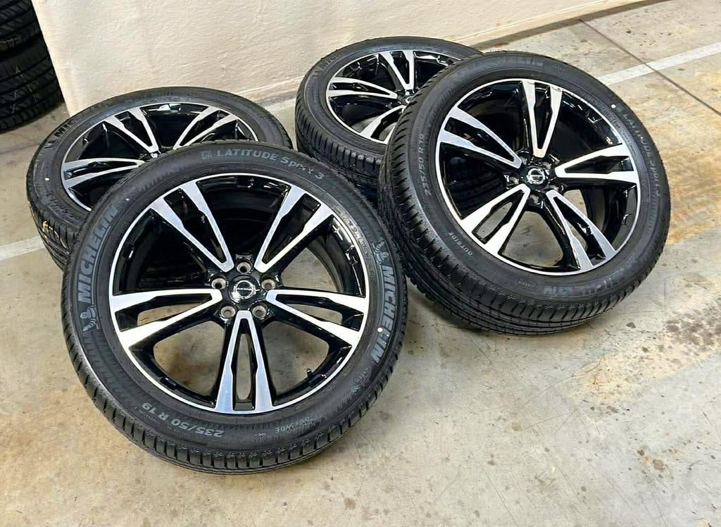 VolvoXC60 XC40 19' wheels+New Michelin 235/50/19summer tyres, Gebruikt, Banden en Velgen, 235 mm, Personenwagen