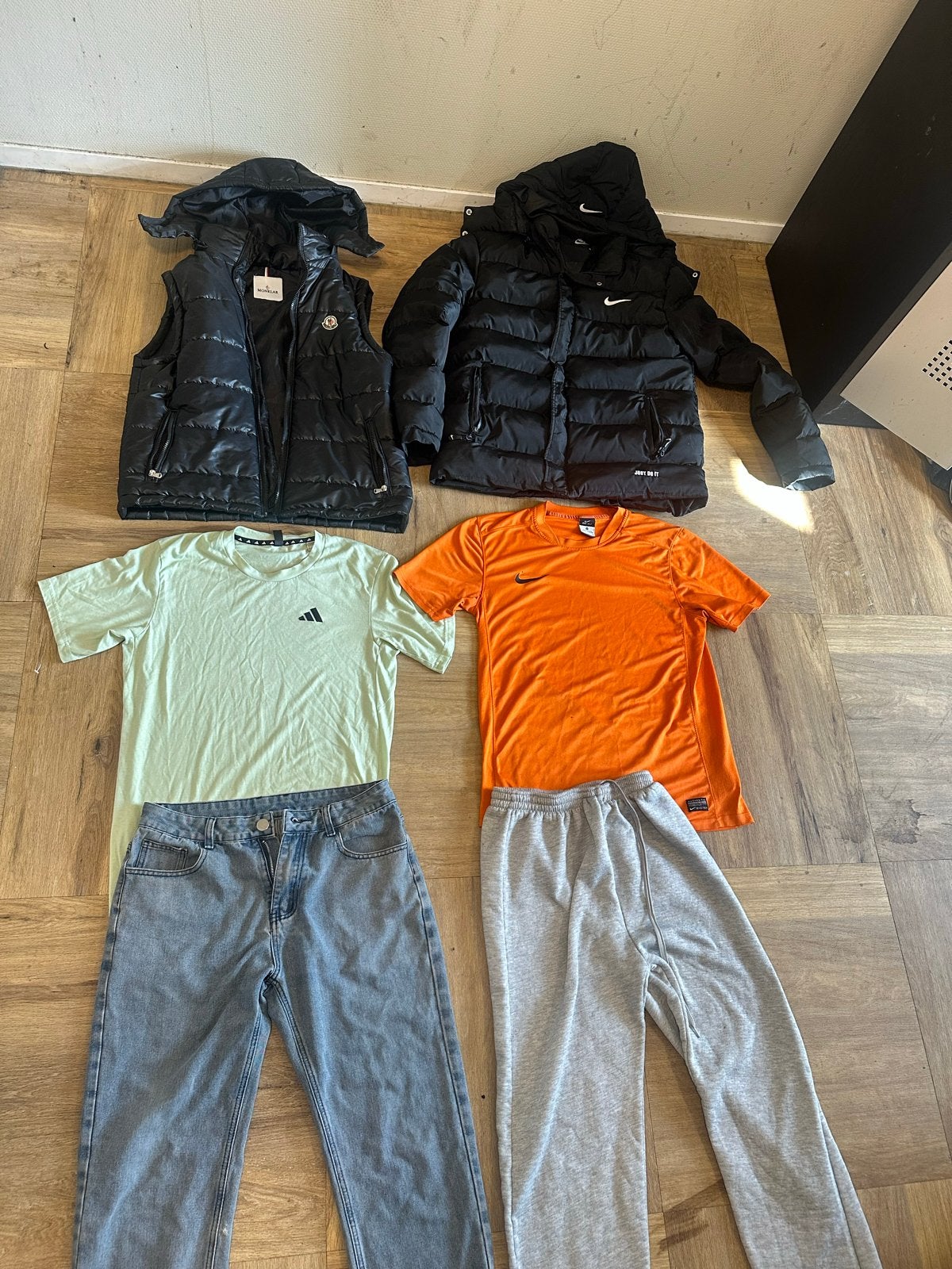 Nike, Adidas & Moncler Bundle – 6 Stuks Kledingpakket, Kleding | Heren, Ophalen of Verzenden, Gedragen, Overige maten, Meerkleurig