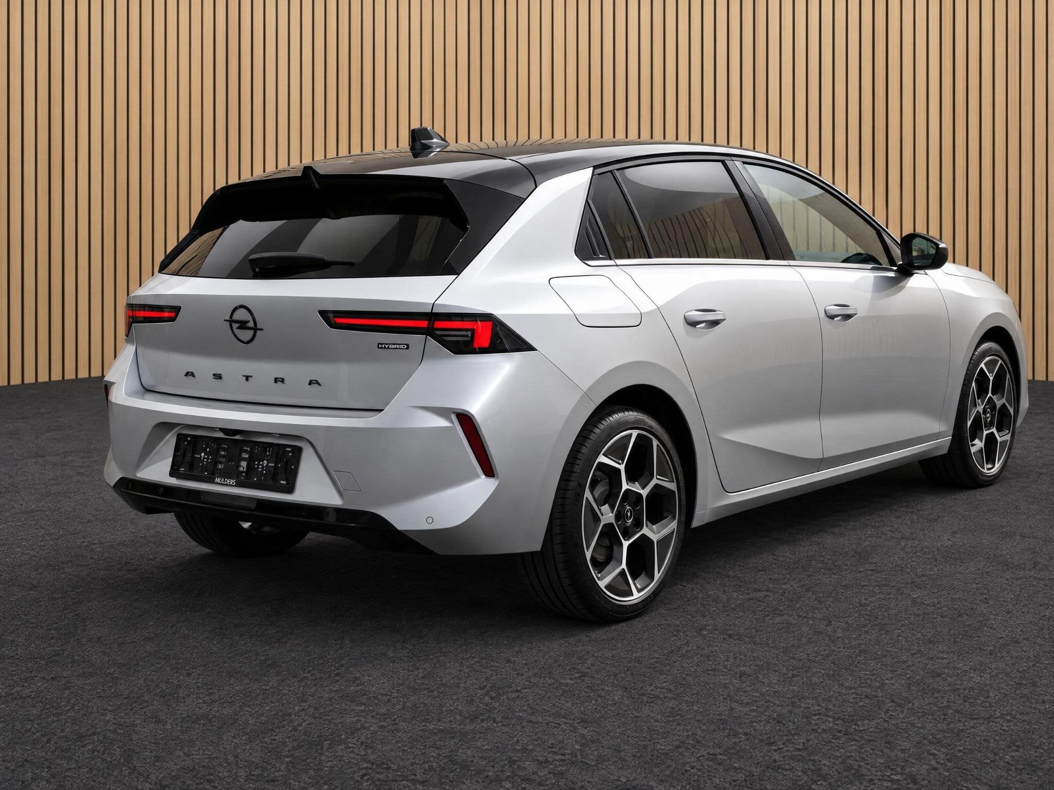 Opel Astra 1.6 Turbo Plug In Hybrid Ultimate VOORRAAD KORTIN, Auto's, 12 maanden, 4 cilinders, Alcantara, Plug-in hybride