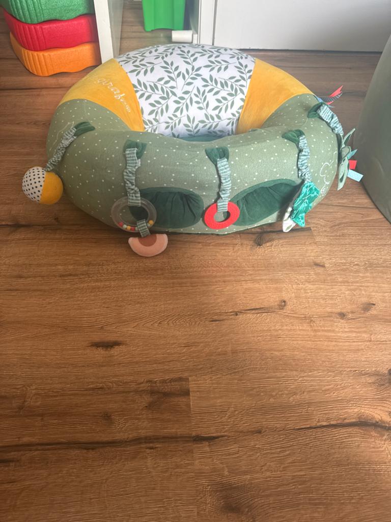 Baby zitkussen met speelgoed - Giraffe thema, Ophalen, Gebruikt