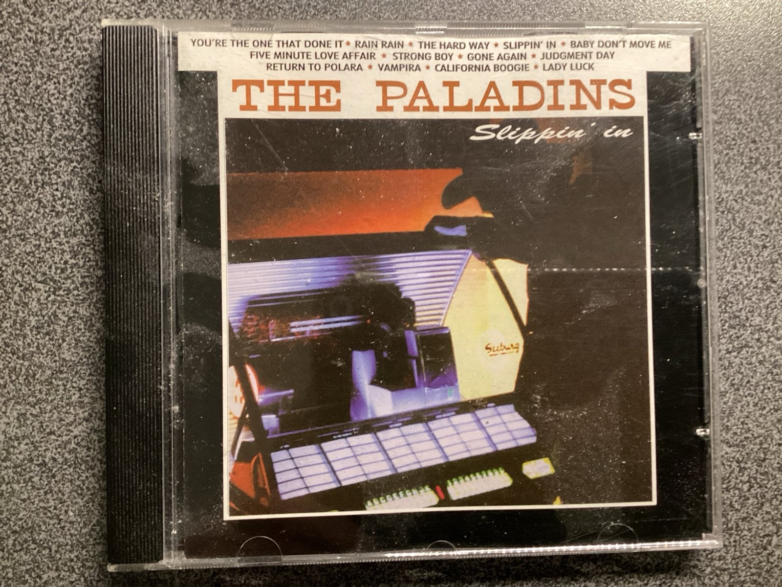 The Paladins - Slippin' In CD (Rockabilly/Blues Rock), Cd's en Dvd's, Blues Rock, Ophalen of Verzenden, Zo goed als nieuw, Inclusief boekje