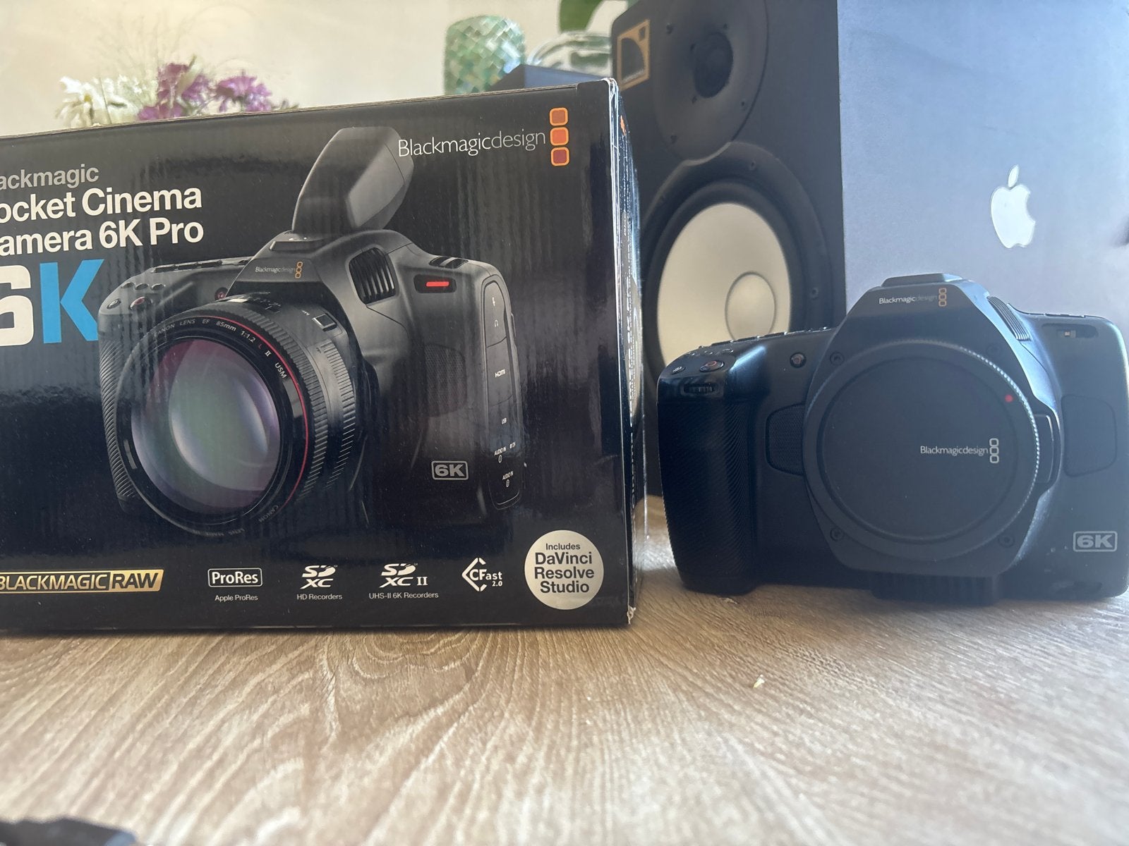 BLACKMAGIC 6k PRO - DEFECT VOOR ONDERDELEN, Audio, Tv en Foto, Fotocamera's Digitaal, Ophalen of Verzenden, Cinemacamera, Niet werkend