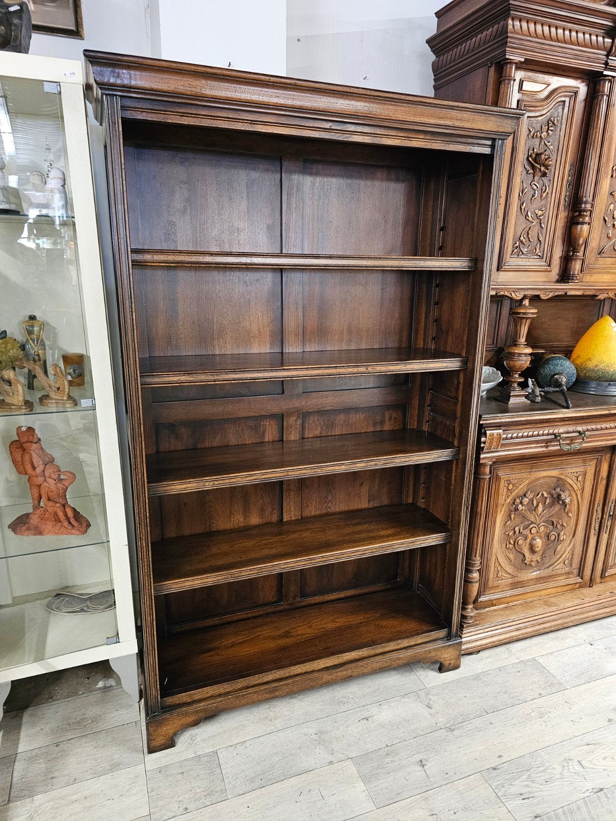 Massief Eiken Boekenkast met Verstelbare Schappen, Met plank(en), Gebruikt, 100 tot 150 cm, Klassiek