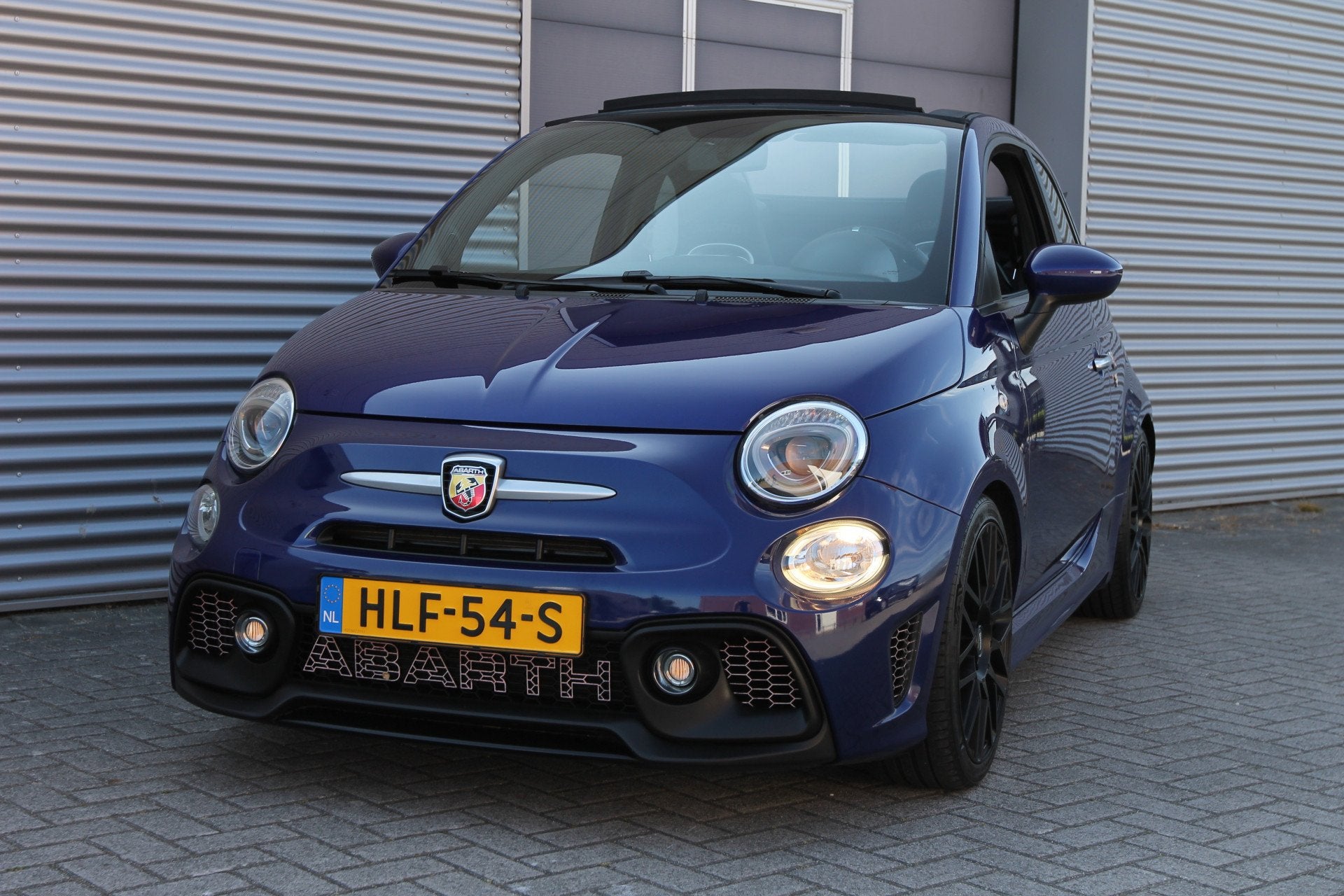 Fiat 500C 1.4 T-Jet Abarth 595 I 146 PK I Airco I 42000 km, Voorwielaandrijving, 145 pk, Stof, Gebruikt
