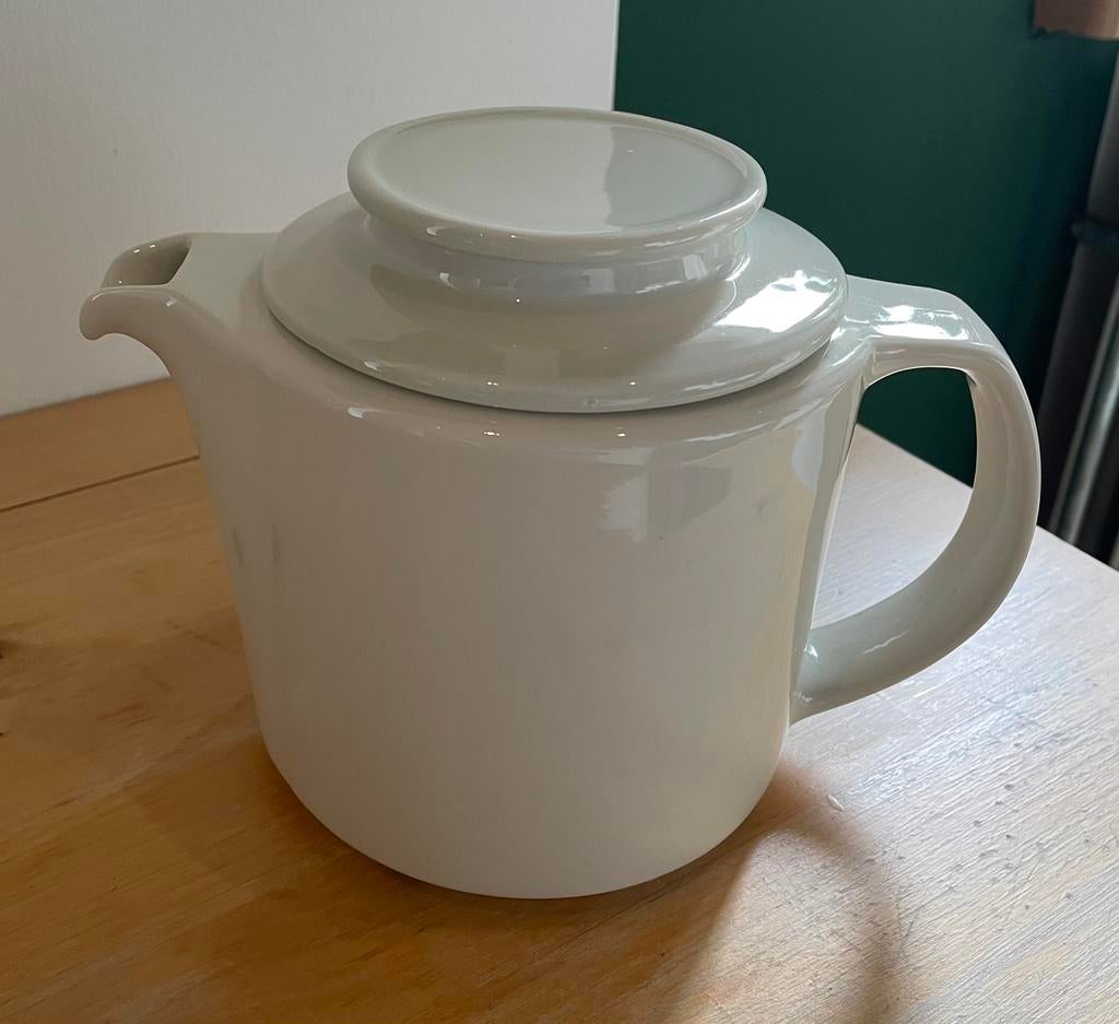 Arabia Kesti theepot, Ophalen of Verzenden, Zo goed als nieuw, Overige materialen, Pot, Bus of Blik