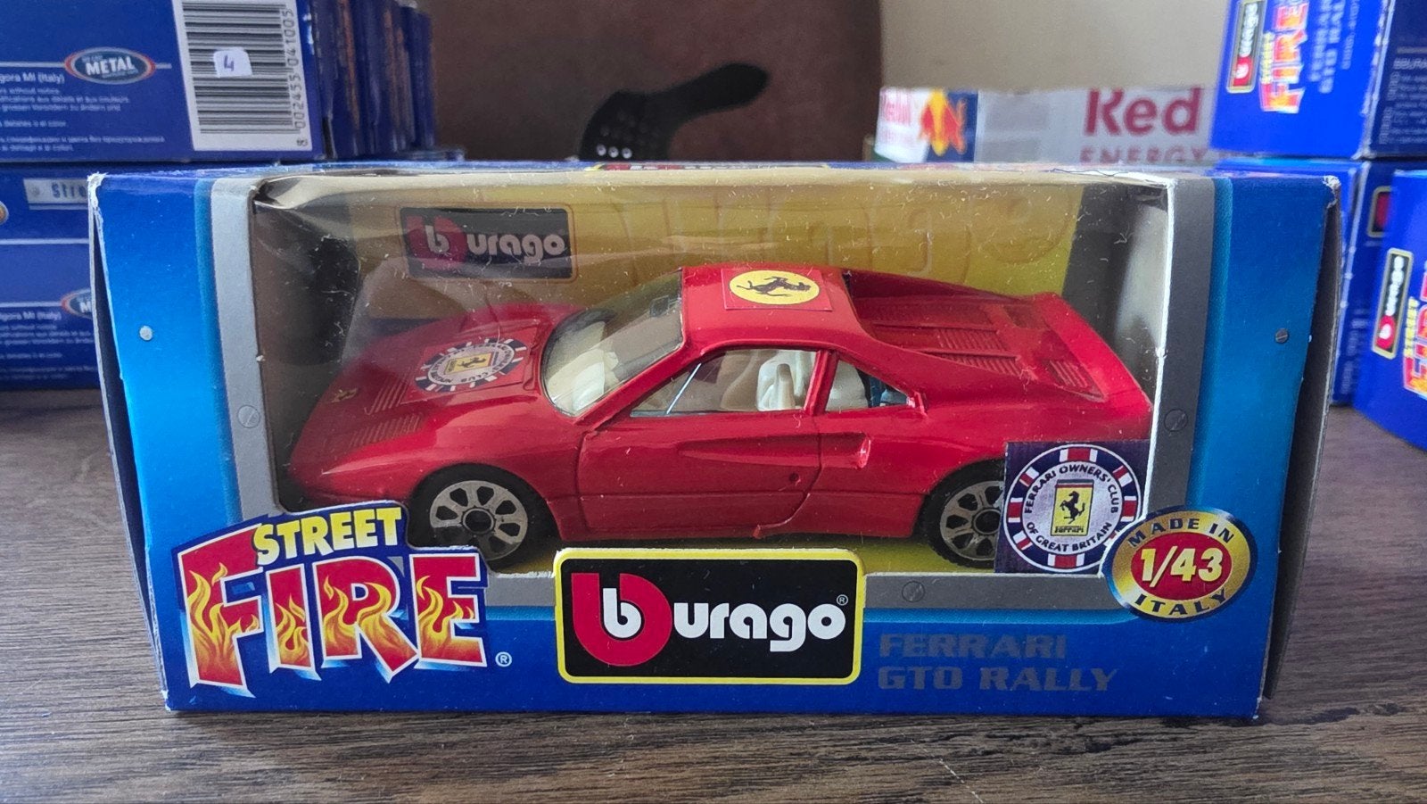 Zeldzame Bburago Ferrari GTO 1:43 - Ferrari Club UK Editie, Ophalen of Verzenden, Nieuw, Auto, Overige merken