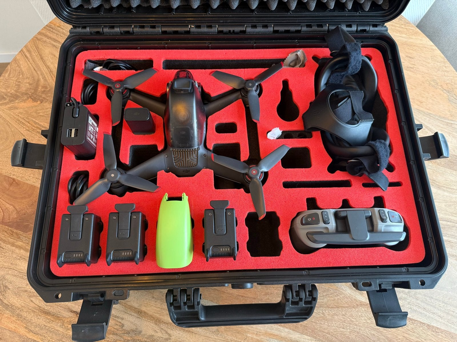 DJI FPV Combo Drone met Goggles en Extra Accu's, Ophalen, Extra accu('s), 5 tot 10 kilometer, 15 tot 30 minuten