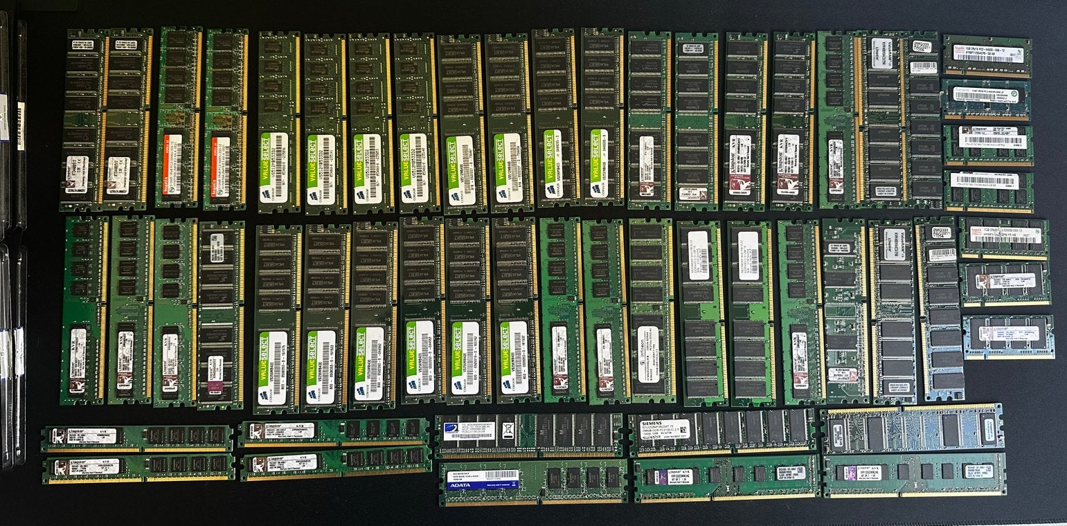 Grote partij DDR, DDR2 en DDR3 RAM geheugen modules, Computers en Software, RAM geheugen, Ophalen of Verzenden, Gebruikt, DDR