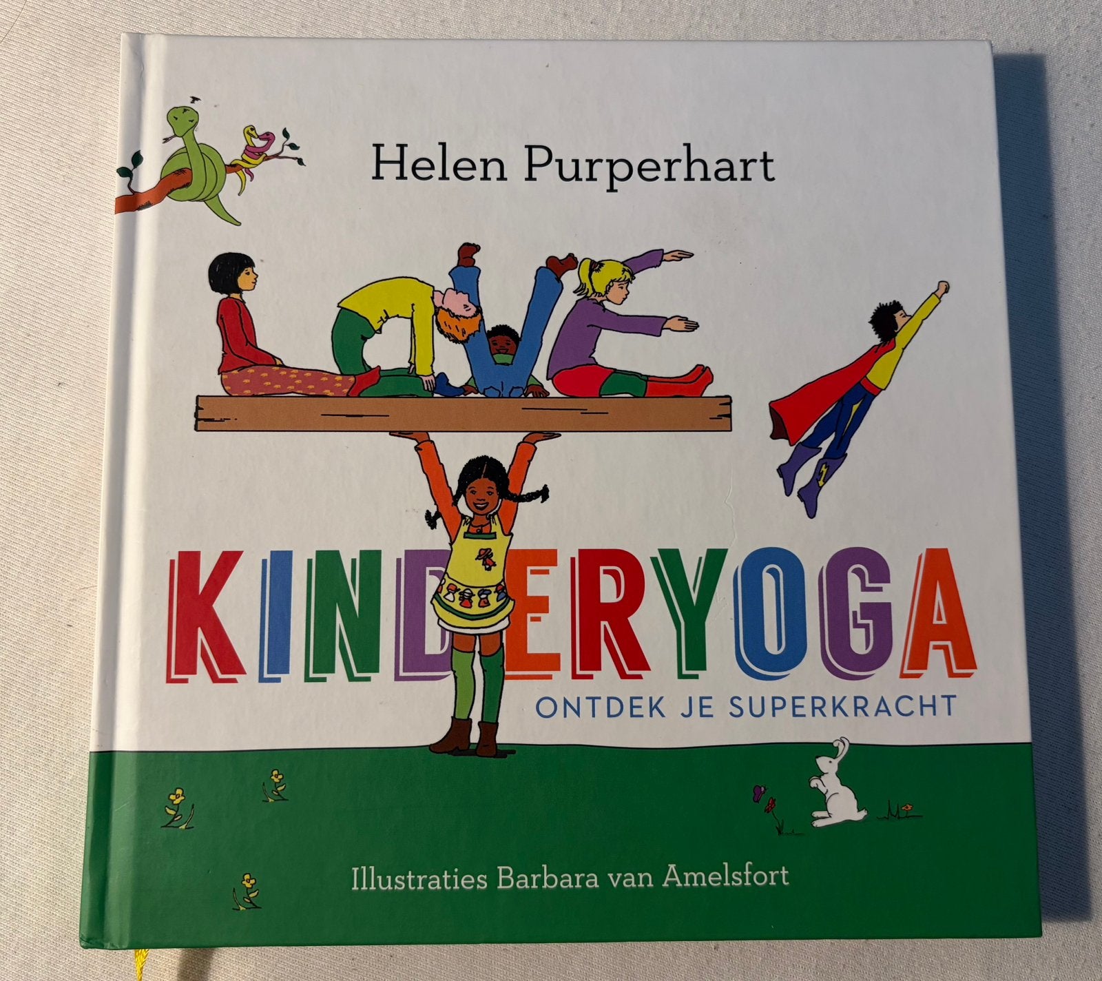 Helen Purperhart - Kinderyoga, Meditatie of Yoga, Ophalen of Verzenden, Zo goed als nieuw, Instructieboek