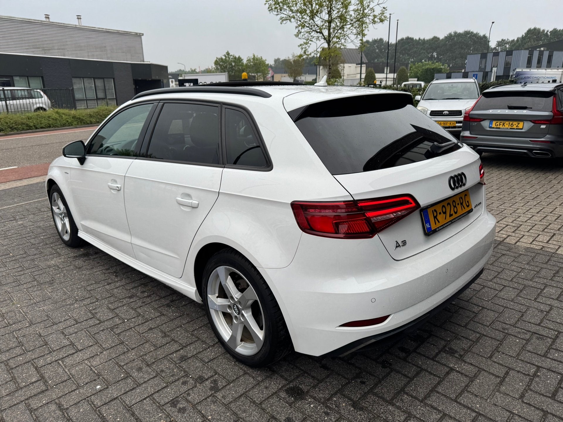 Audi A3 Sportback 1.4 e-tron Sport FACELIFT PANO CAMERA CRUI, Gebruikt, Euro 6, 4 cilinders, 150 pk