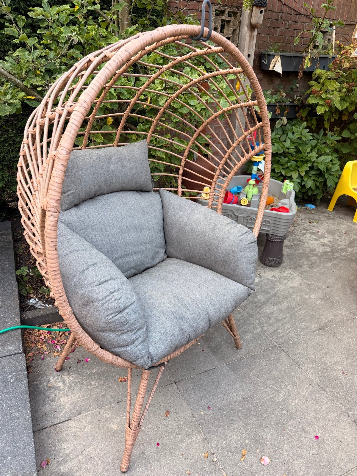 Comfortabele hangstoel met kussen - Zo goed als nieuw, Ophalen, Gebruikt, Wicker