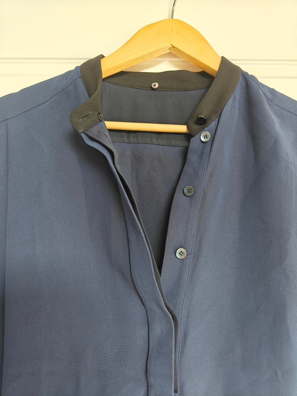 Gucci zijden top blouse donkerblauw maat M/40, Maat 38/40 (M), Blauw, Ophalen of Verzenden, Gucci