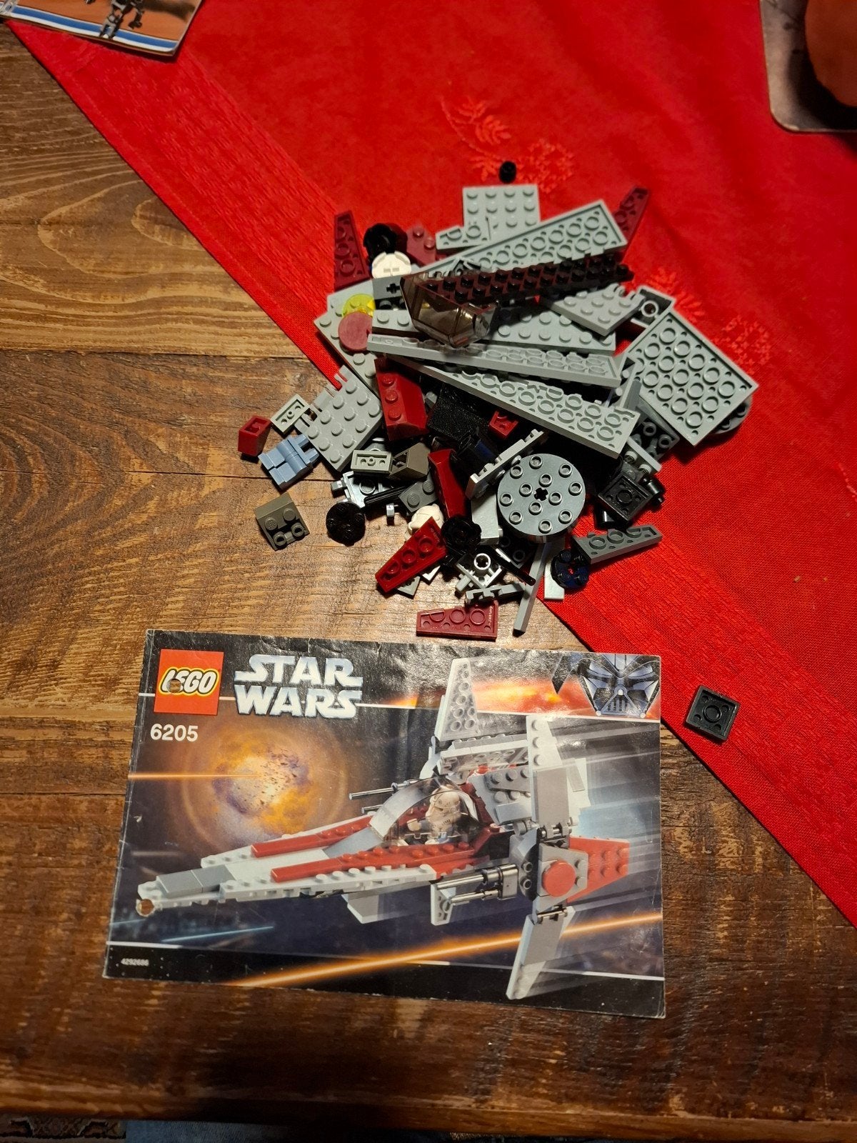 lego star wars 6205 v-wing starfighter, Ophalen of Verzenden, Zo goed als nieuw, Actiefiguurtje