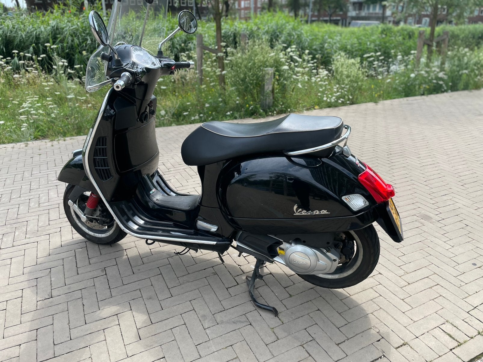 Vespa Gts 125CC, Fietsen en Brommers, Scooters | Vespa, Zo goed als nieuw, Overige modellen, Benzine, Ophalen
