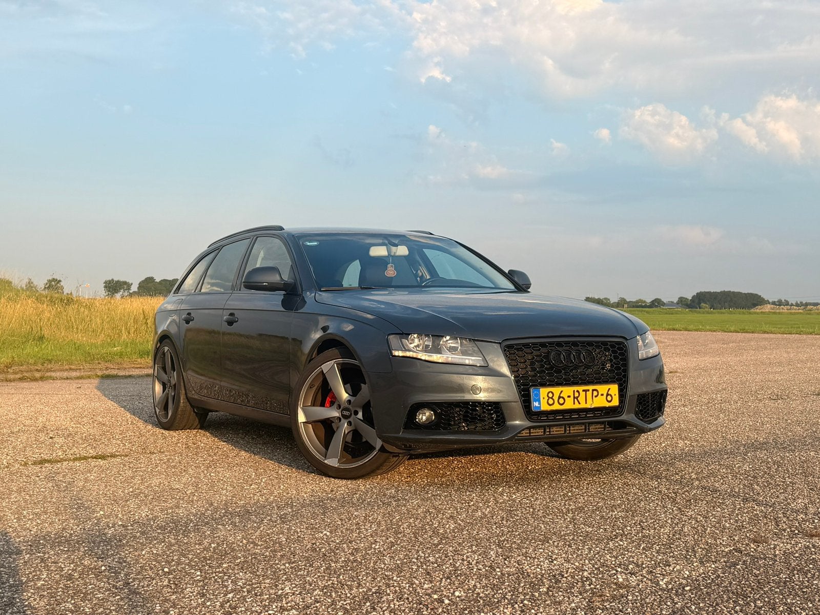 Audi A4 2.0 Tfsi Avant Multitronic, 4 cilinders, 1984 cc, 179 pk, A4