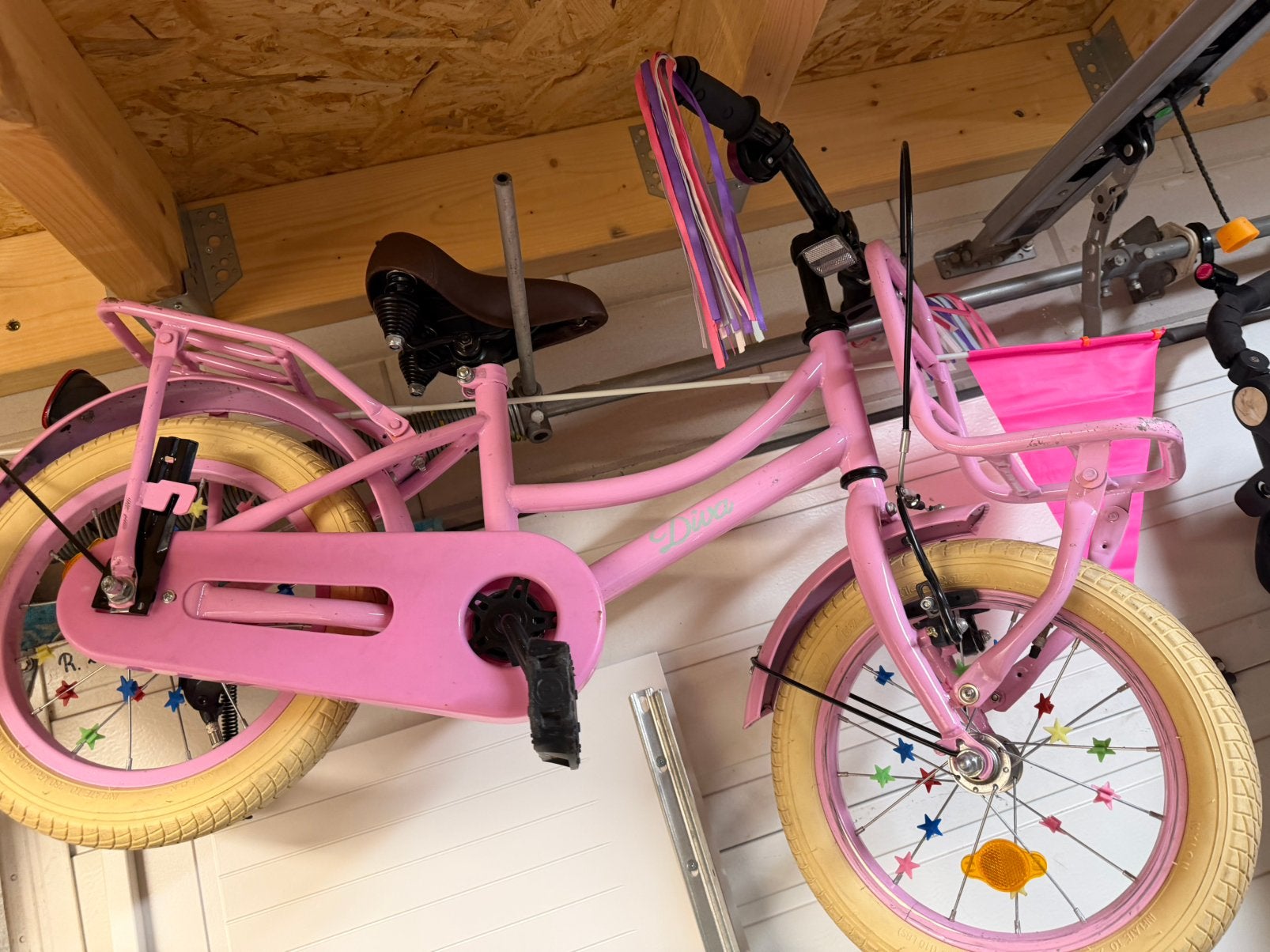 Spirit diva roze meisjesfiets 14 inch, Ophalen, Terugtraprem, Zijwieltjes, Gebruikt