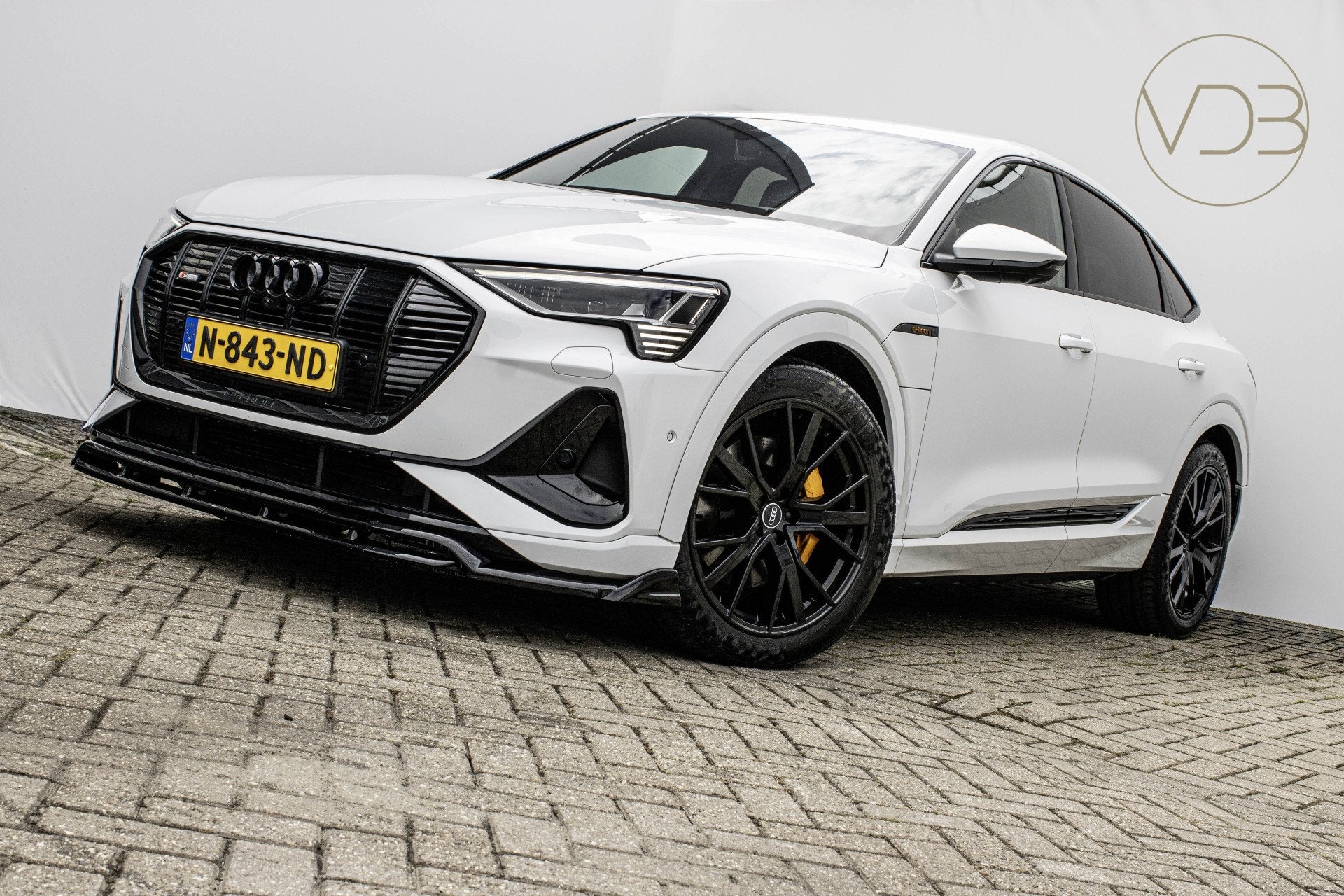Audi e-tron Sportback 55 SOH 94% S-Line 95 kWh RS Leer 360gr, 131 €/maand, Automatische klimaatregeling, Wit, Vierwielaandrijving