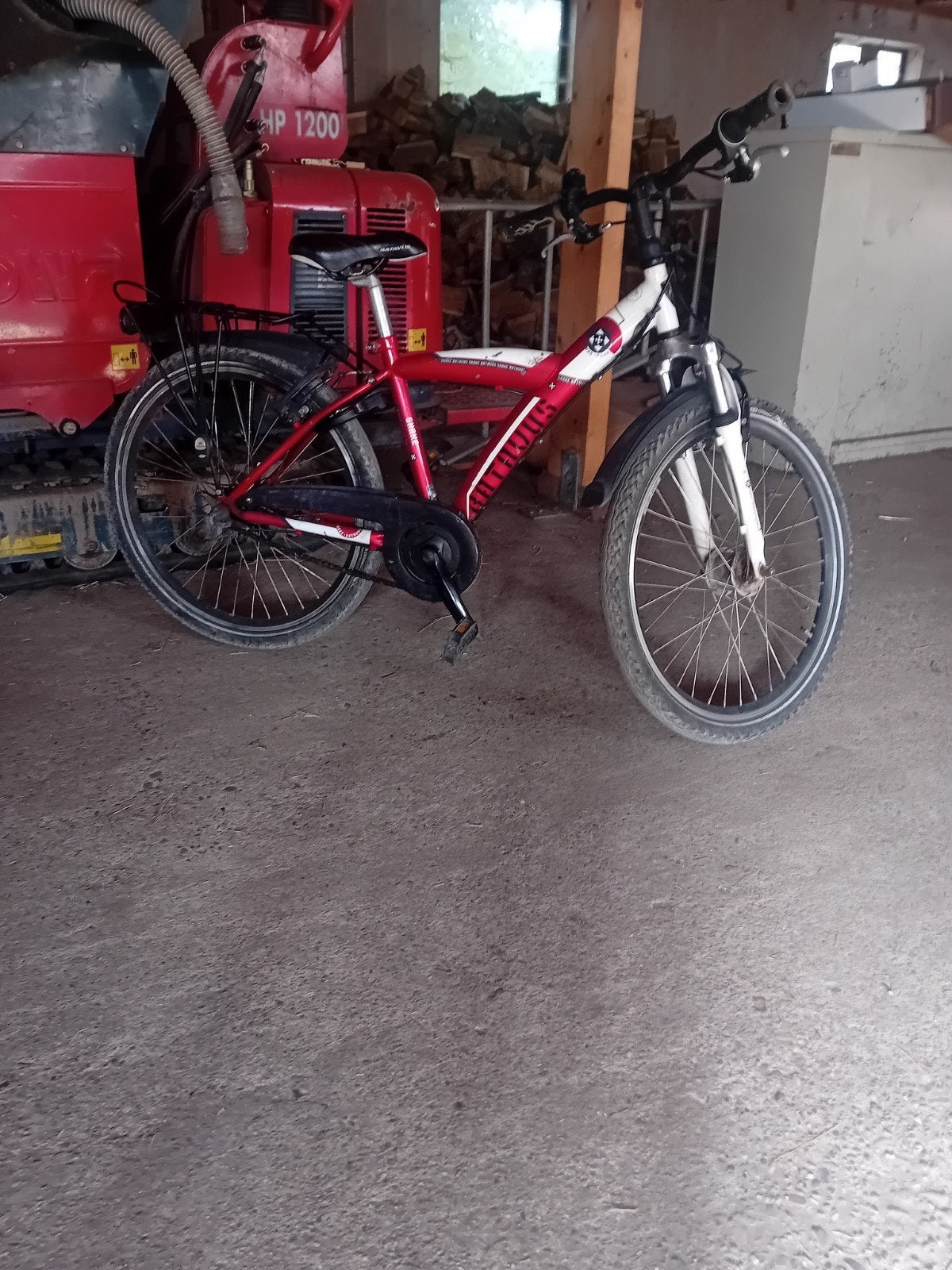 Mountainbike rood/wit met bagagedrager, Fietsen en Brommers, Terugtraprem, Gebruikt, Hardtail, Heren