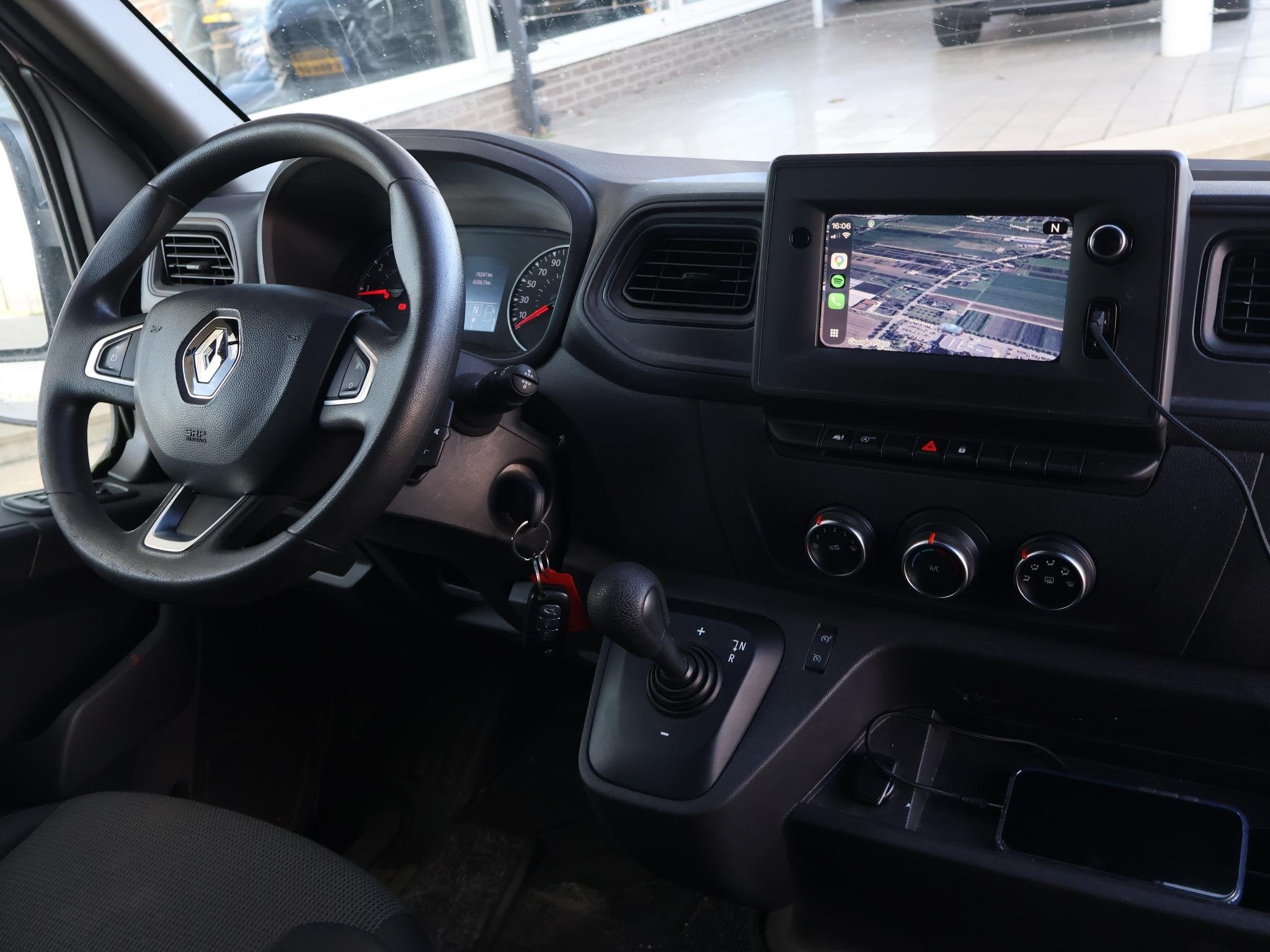 Renault Master T35 2.3 dCi 150 PK AUTOMAAT L2H2 + CARPLAY |, Auto's, Stof, Gebruikt, Euro 6, 4 cilinders