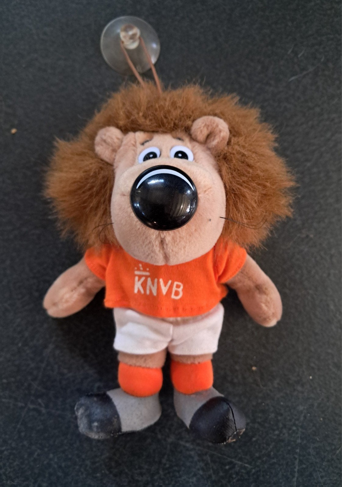 KNVB Oranje leeuw knuffel voor (auto)raam, Ophalen of Verzenden, Beeldje of Poppetje