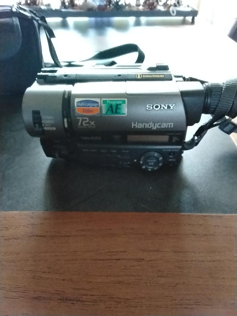 Sony CCD-TR511E Video8 camera met accessoires en tas, Audio, Tv en Foto, Videocamera's Digitaal, Ophalen, Gebruikt, 20x of meer