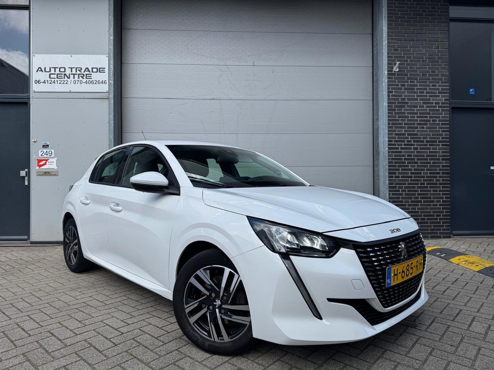 Peugeot 208 1.2 PureTech Allure [AUT | Dealer OH | Virtual |, Auto's, Peugeot, 101 pk, Gebruikt, Leder en Stof, Origineel Nederlands