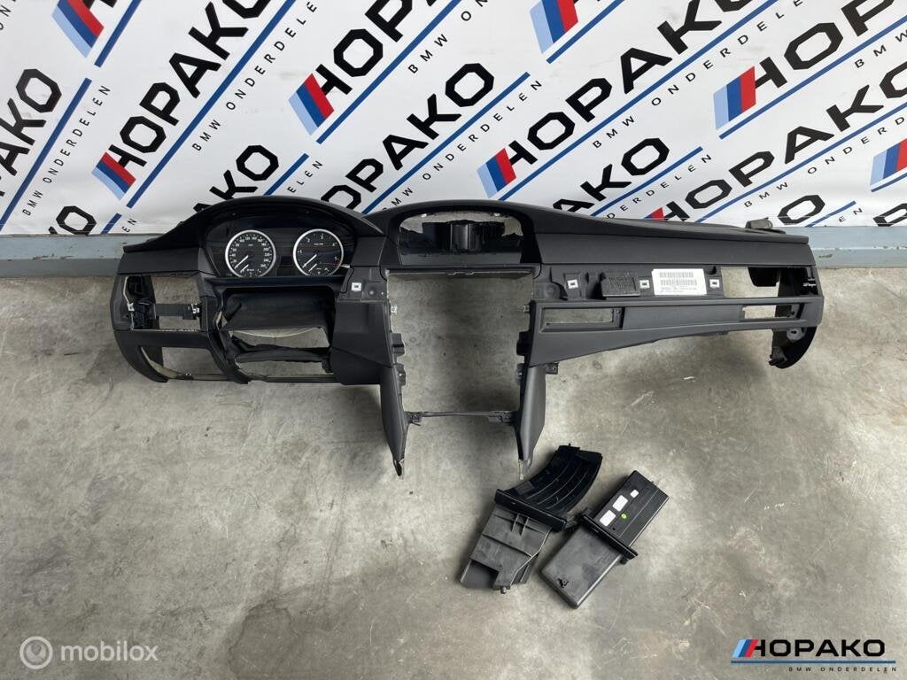 Dashboard met bekerhouder BMW 5 serie E60 E61 - draaisleutel, Auto-onderdelen, Gebruikt, Einsteinlaan 5 rijswijk, Bmw, Ophalen of Verzenden