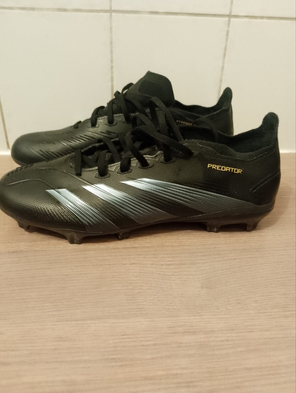 Predator voetbalschoenen maat 41/42, Sport en Fitness, Voetbal, Maat XS of kleiner, Ophalen of Verzenden, Zo goed als nieuw, Schoenen