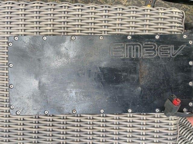 EM3ev fietsaccu 50v14.7Ah met oplader, Ophalen, Gebruikt