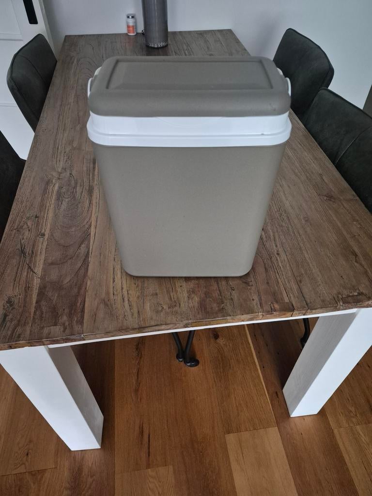 TE KOOP KOELBOX VOOR DE CAMPING OF STRAND, Ophalen, Zo goed als nieuw, Koelbox, Koelelement