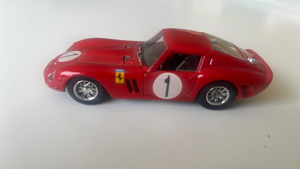 Ferrari 250 GTO Modelauto - Rood, Schaalmodel, Ophalen of Verzenden, Zo goed als nieuw, Auto, Overige merken