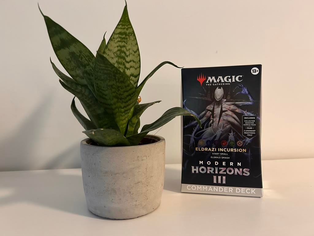 MTG Eldrazi Incursion Commander Deck MH3, Ophalen of Verzenden, Halfschaduw, Minder dan 100 cm