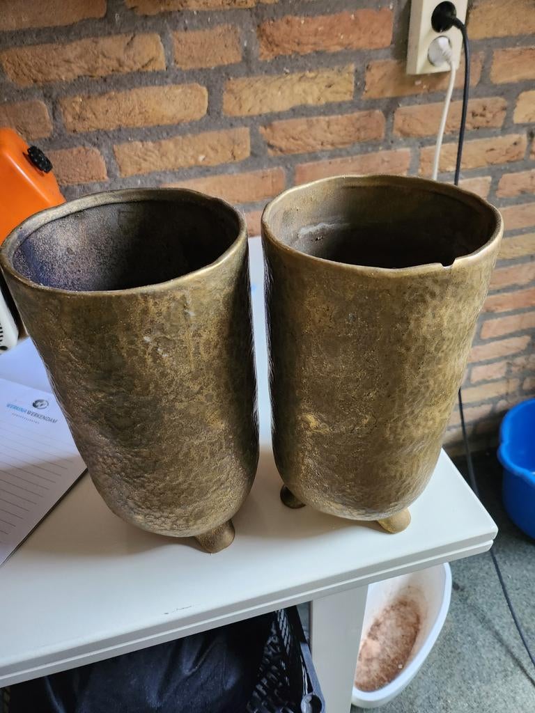 2 bloempotten, Ophalen