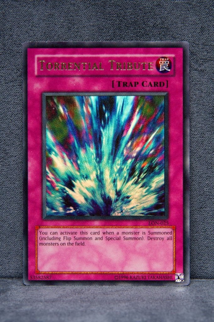 Yu-Gi-Oh! Torrential Tribute LON-025 Ultra Rare NM, Ophalen of Verzenden, Zo goed als nieuw, Losse kaart, Foil