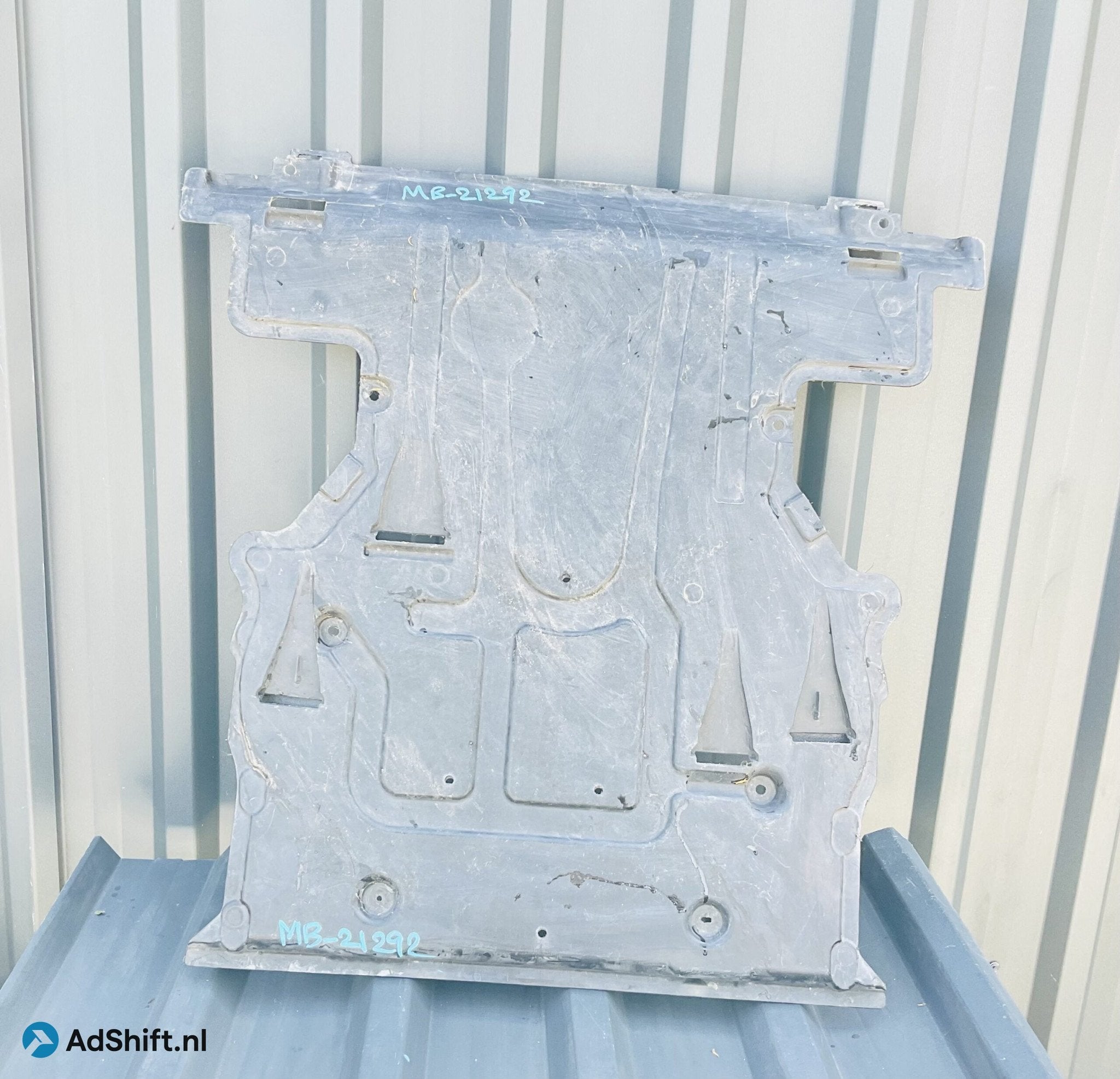 Bumper Onderplaat Mercedes GLE A1675200100 Beschermplaat bod