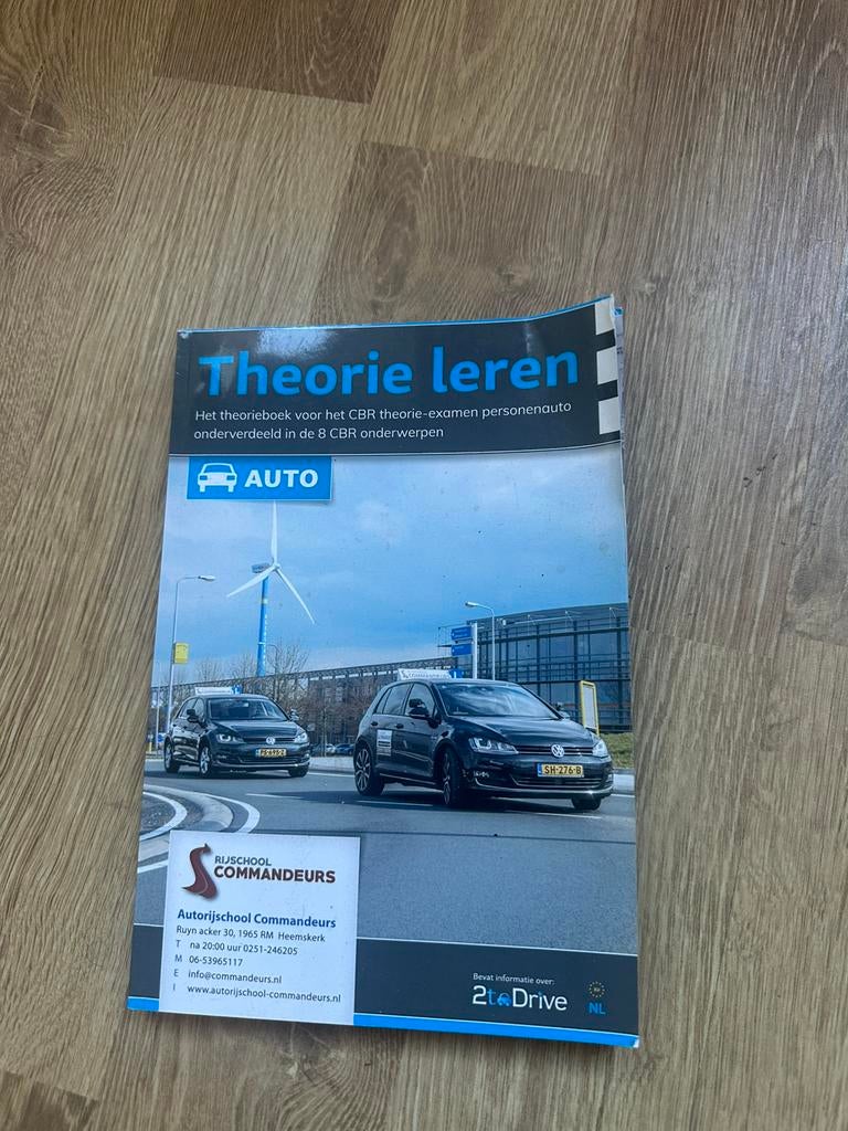 Boek auto Theorie leren, Ophalen of Verzenden, Zo goed als nieuw, Algemeen