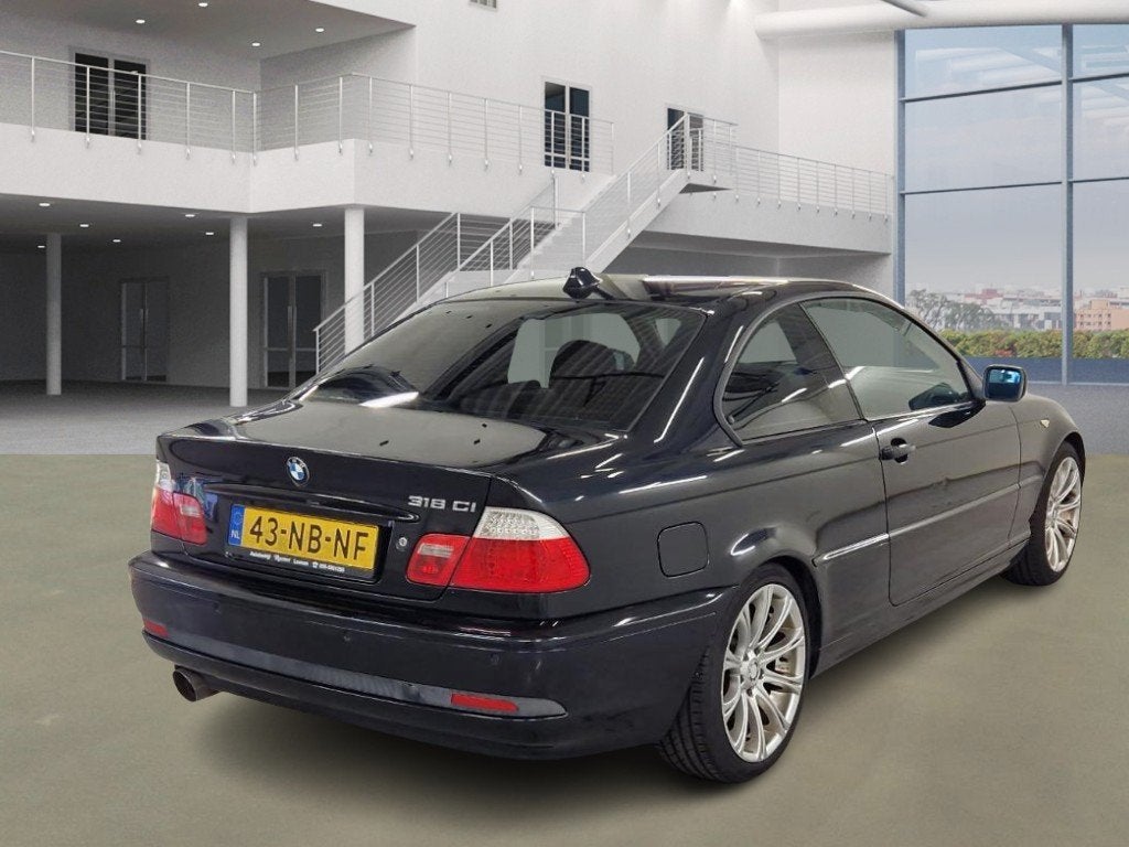 BMW 3-serie Coupé 318Ci Executive, Auto's, Keurmerk '100% Onderhouden', Dealer onderhouden, Achterwielaandrijving, Zwart