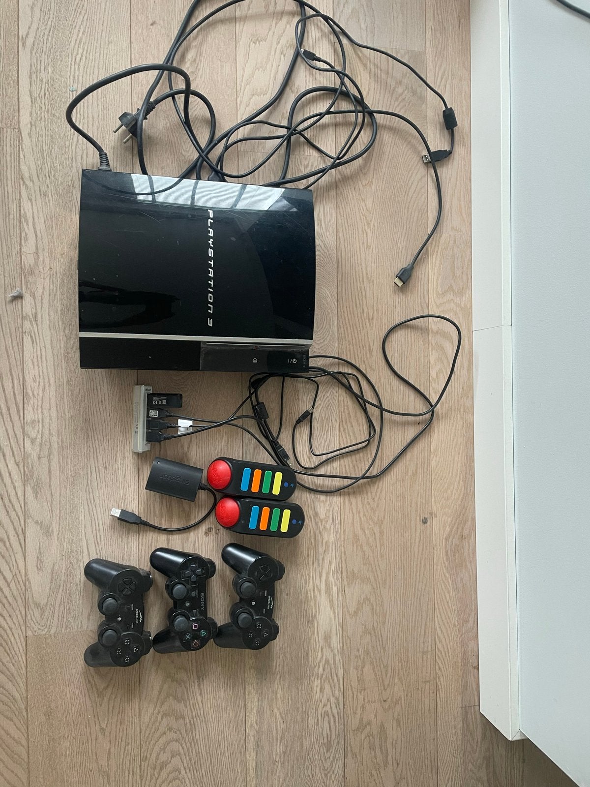PlayStation 3 met 3 controllers en Buzz! controllers, Spelcomputers en Games, Gebruikt, Phat, Ophalen of Verzenden, 120 GB
