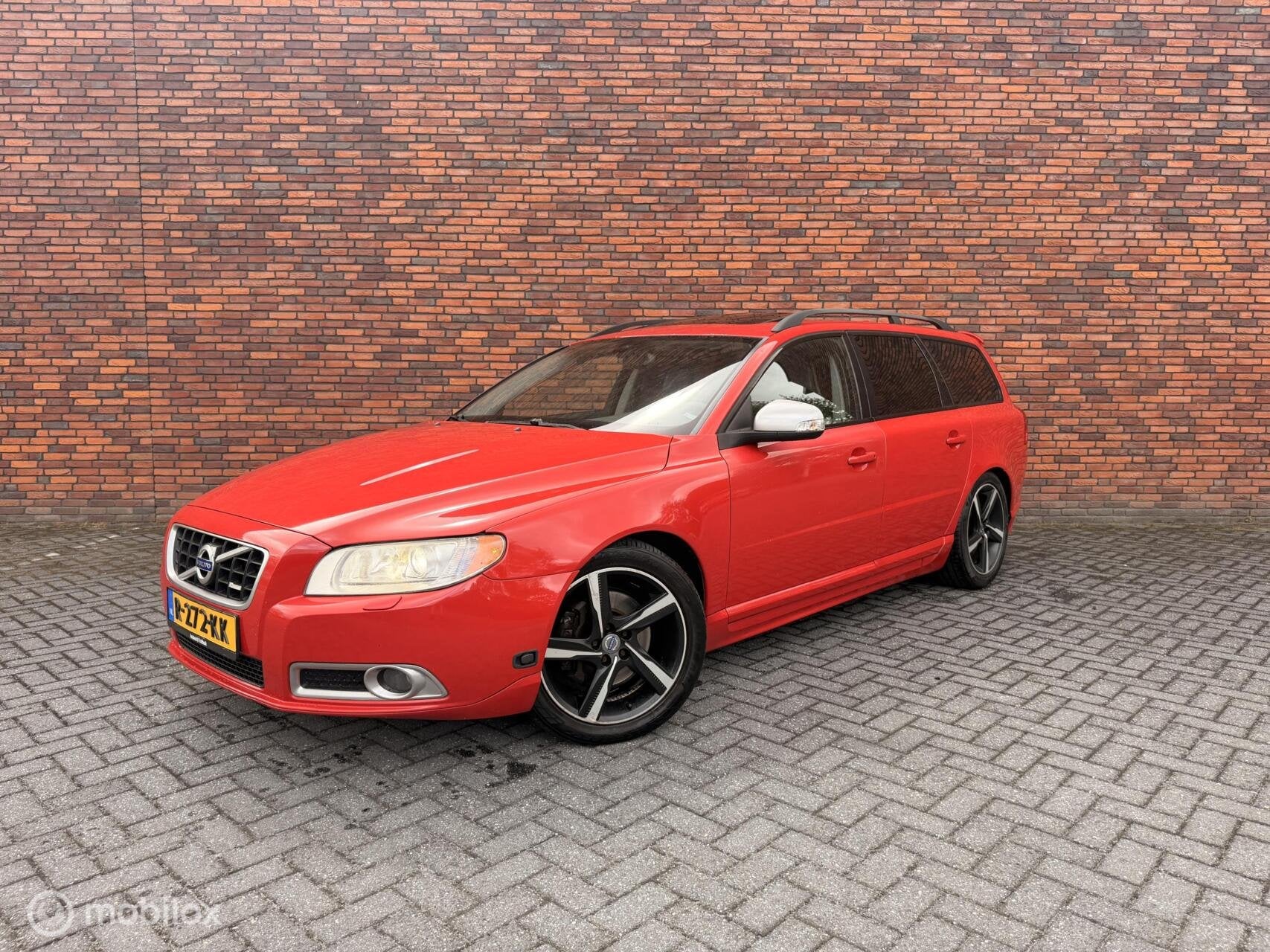Volvo V70 2.5T 231PK Schroefset Airco, Gebruikt, 2521 cc, Handgeschakeld, 1600 kg