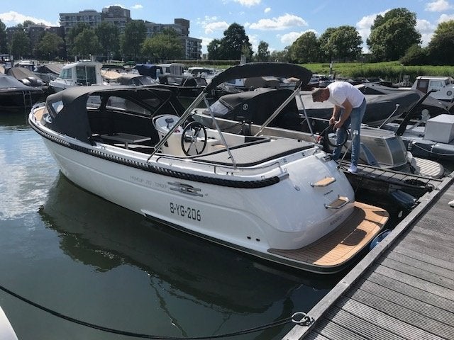 Primeur 715 bouwjaar 2023 z.g.a.n. 100 PK, Tender, Rondzit, Primeur, Zo goed als nieuw