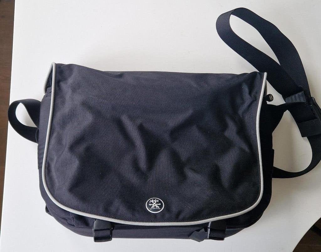 Cameratas van het merk Crumpler, zwart/groen, Ophalen of Verzenden, Zo goed als nieuw, Zwart, Schoudertas