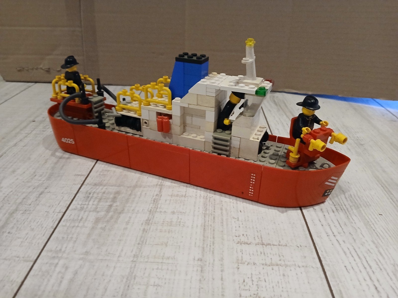 Lego 4025 brandweerboot, Overige thema's, Lego, Ophalen of Verzenden, Inclusief minifiguren
