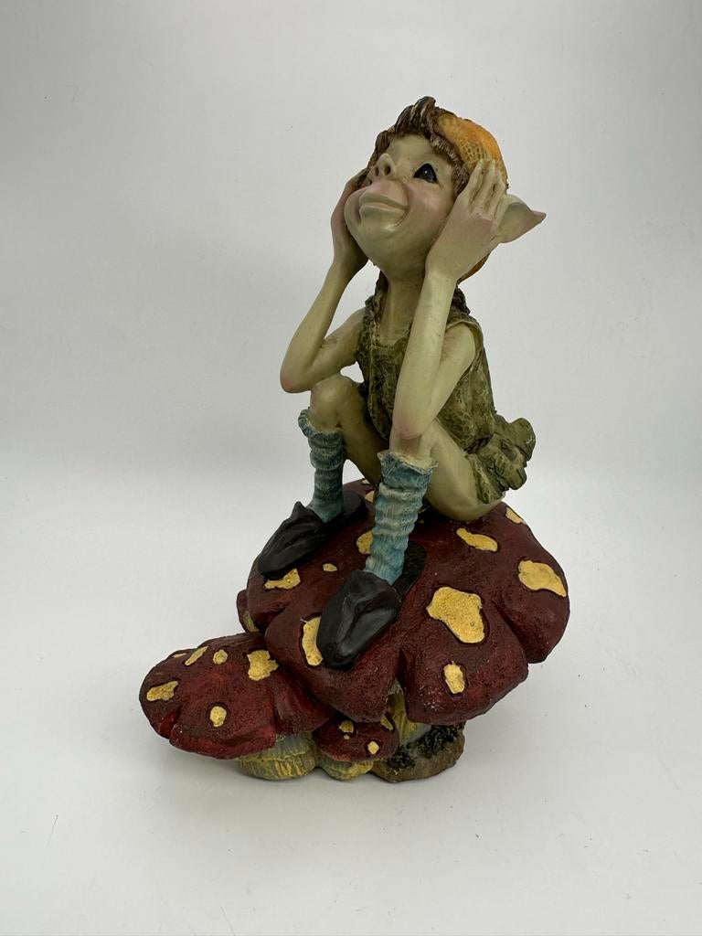 Schattig Pixie Beeldje op Paddenstoel - Fantasy Decoratie, Ophalen of Verzenden, Gebruikt, Fantasy