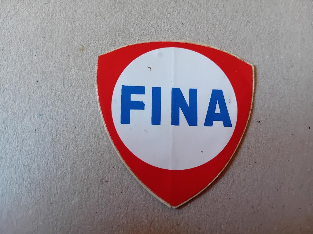 Fina sticker 5cm, Ophalen of Verzenden, Zo goed als nieuw, Bedrijf of Vereniging