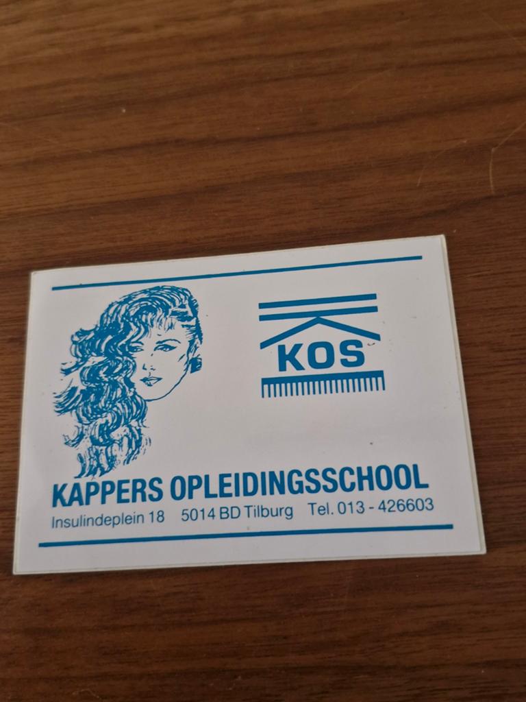 8019 Vintage Kappers Opleidingsschool Tilburg Sticker, Ophalen of Verzenden, Zo goed als nieuw, Bedrijf of Vereniging