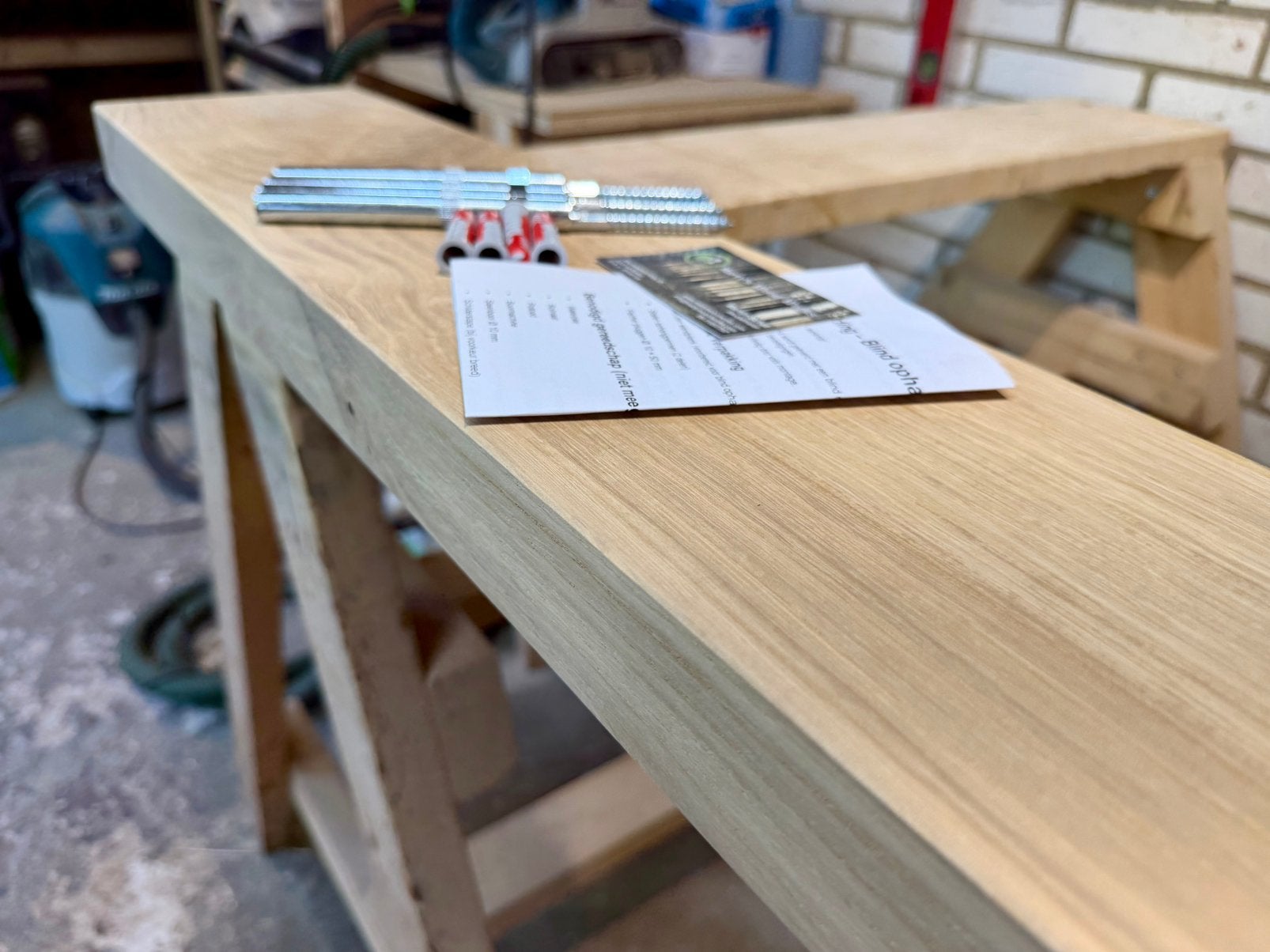 Mooie strakke eiken wandplank - incl blinde ophanging, Huis en Inrichting, Ophalen of Verzenden, Nieuw