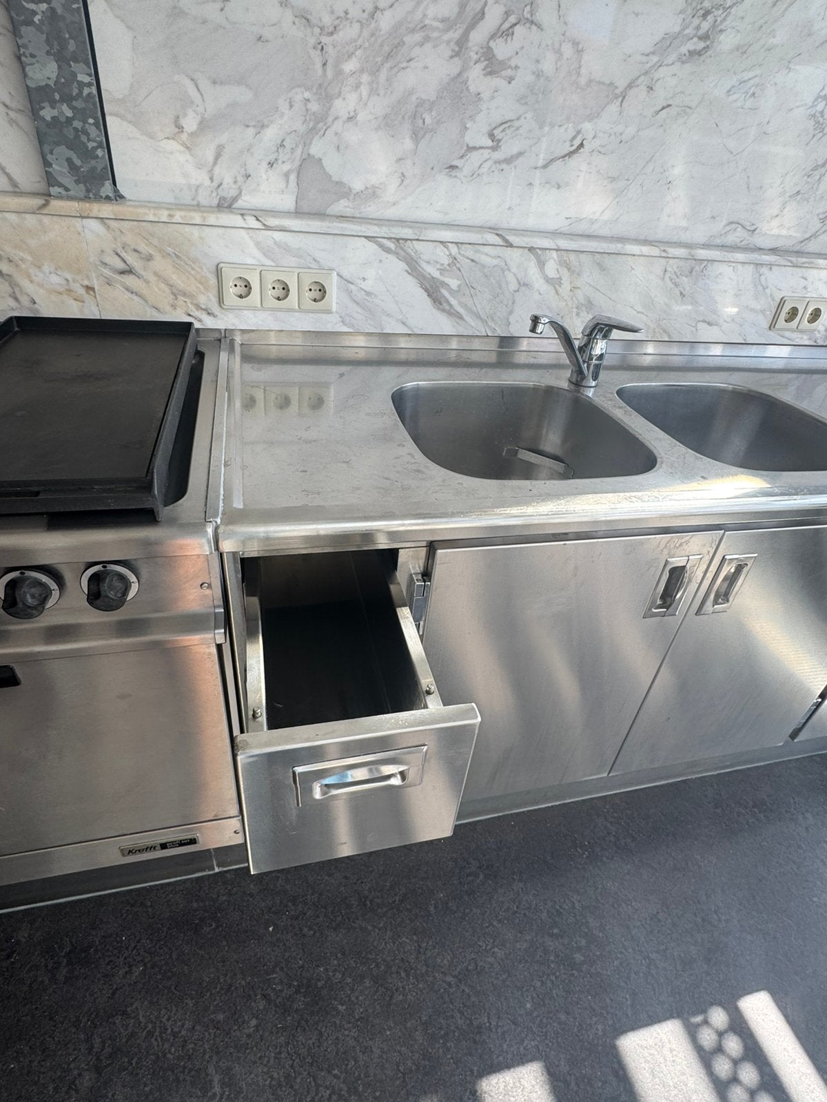 Kitchen, Ophalen, Gebruikt, Metaal, Zilver
